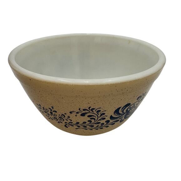 Vintage Pyrex Mixing Bowl 1.5 pt Homestead 401, 5 3/4" - Picture 3 of 10